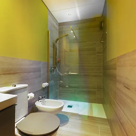 Appartamento Monolocale Con Terrazzo Vista E Garage Via Cassarinetta