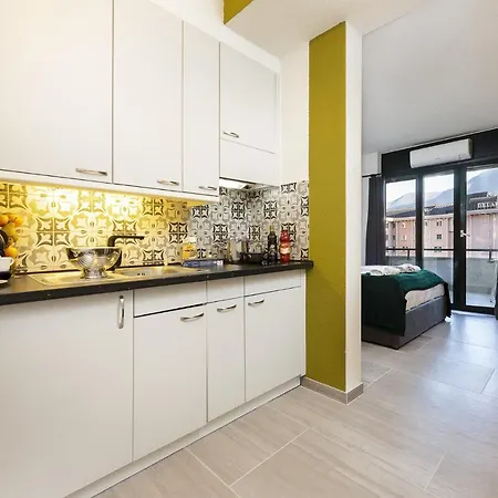 Monolocale Con Terrazzo Vista E Garage Via Cassarinetta