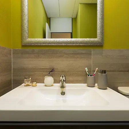 Appartamento Monolocale Con Terrazzo Vista E Garage Via Cassarinetta *