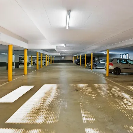 Appartamento Monolocale Con Terrazzo Vista E Garage Via Cassarinetta *